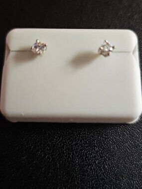 .25ctw sterling silver stud Earrings